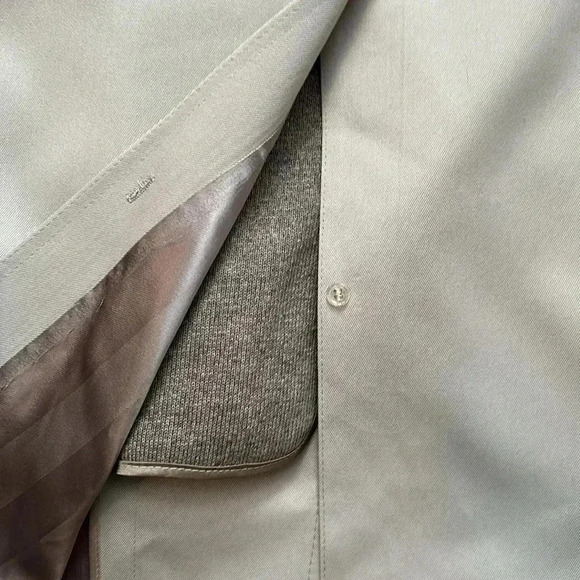 Vintage London Fog Cream Trench Coat with Silk and Fleece Line 42 Long - Picture 9 of 10